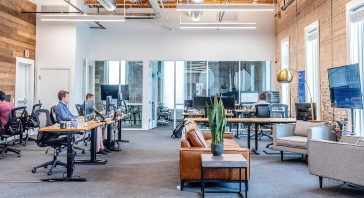 Maximizing Workspace Efficiency with Effective Resource Storage