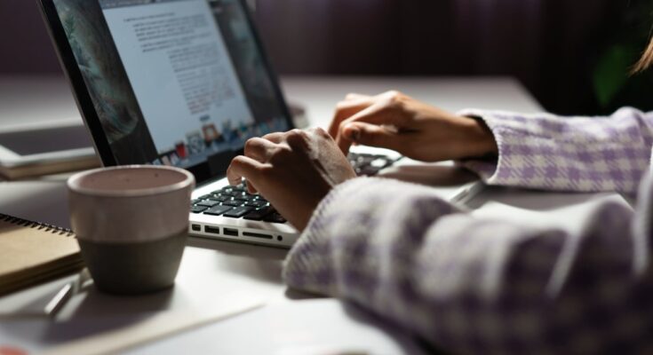 Crafting Content: Different Types of Article Writing Services
