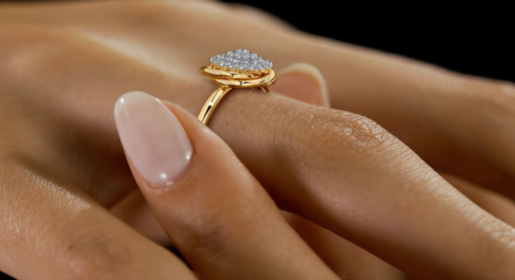 Minimal Yet Luxurious Diamond Jewelry Piece